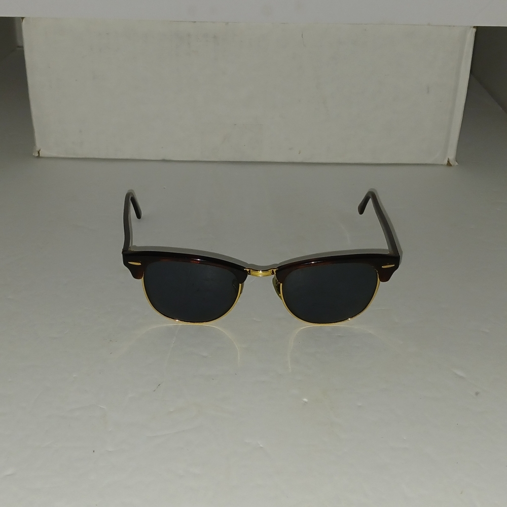 Ray-Ban Clubmaster Classic Frames + Case